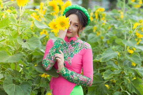 Ngắm vẻ đẹp của quán quân Duyên dáng áo dài TP.HCM 2018 Ngắm vẻ đẹp của quán quân Duyên dáng áo dài TP.HCM 2018